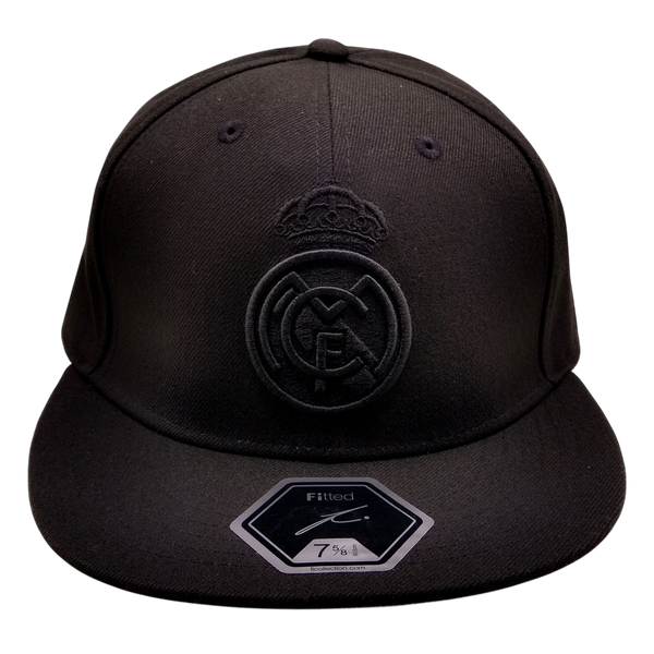 Real Madrid Fitted Cap in black polyester with a flat brim and raised black-on-black embroidered crest.