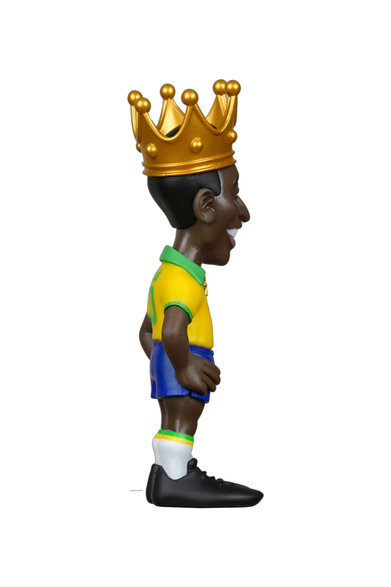 Minix Pele collectible figurine showcasing five iconic football kits, including limited O-Rei Edition and Brazil national team designs