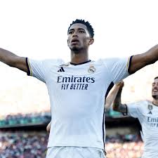 10 Legendary November Football Moments — And the Stars You Can Own