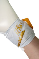 Reusch Attrakt AB1 Advance goalkeeper gloves in use
